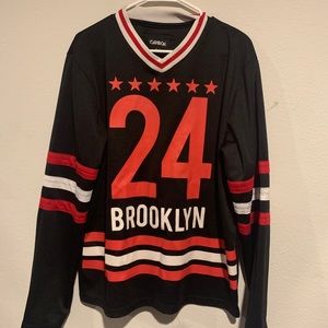 Black long sleeve Brooklyn throw on Shirt!